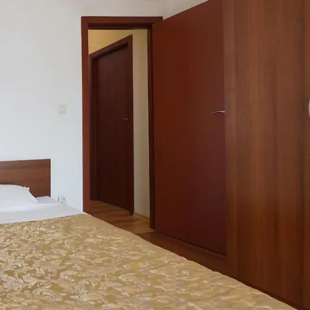 Apartcomplex Victorio 2 شقة سفيتي فلاس