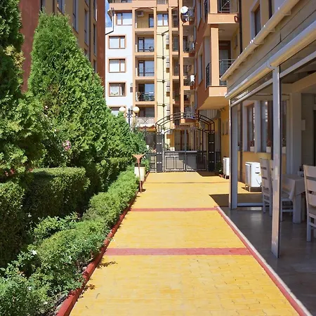 Apartcomplex Victorio 2 شقة *